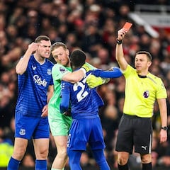 Bochorno de Gueye... y del United