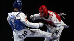 MANCHESTER, ENGLAND - MAY 15: Jesus Cabrera Tortosa of Spain and Gashim Magomedov of Azerbaijan during their round 16 match of the Men&#039;s -58kg division at The World Taekwondo Championships at Manchester Arena on May 15, 2019 in Manchester, England. (Photo by Chloe Knott - Danehouse /Getty Images )