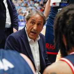 Luis Casimiro renueva con el Breogán