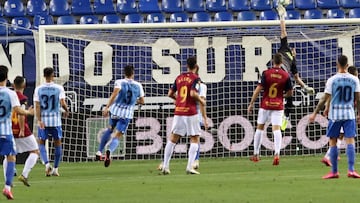 Lance del M&aacute;laga - Extremadura disputado en La Rosaleda.