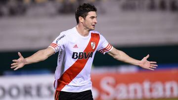 Representante de Alario asegura que se quedará en River