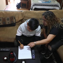 El Gobierno estudia un permiso retribuido o baja para padres con hijos en cuarentena