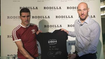 Zapater, junto a Toquero, en la inauguración del nuevo restaurante Rodilla en Zaragoza.