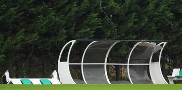 El Racing guarda su última ficha libre para un defensa central