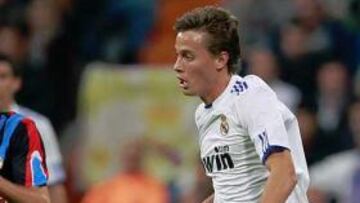 Canales: "Con la plantilla que tenemos, se puede conseguir ganar los tres títulos"