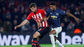 Soccer Football - Premier League - Southampton v Manchester United - St Mary's Stadium, Southampton, Britain - December 1, 2018 Southampton's Jack Stephens in action with Manchester United's Marcus Rashford REUTERS/Eddie Keogh EDITO