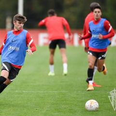 Primer entrenamiento de la semana sin Rosas ni Valiente