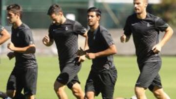 ÉXTASIS. La plantilla regresó sonriente al trabajo en Anoeta.