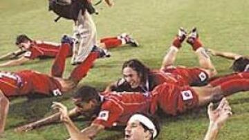 <b>FIESTA. </b>La alegría de los jugadores del equipo maño tenía correlación en las calles de Zaragoza a la conclusión del partido en Mestalla.