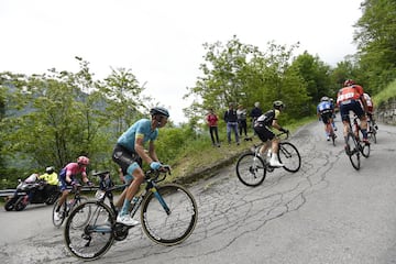 Longitud: 12,2 km / Pendiente media: 10,7% / Rampas m¨¢ximas: 20% / Altitud: 1.852 m.
El nombre habla por s¨ª solo. Italia alberga una aut¨¦ntica tortura para los corredores en esta ascensi¨®n, sin duda, una de las m¨¢s reconocidas por su dureza a nivel mundial. Pr¨¢cticamente no da respiro de principio a fin con m¨¢s de 10 km al 10% de media. En los kil¨®metros finales aguarda lo peor con picos del 20%. En 2015, Alberto Contador firm¨® una ascensi¨®n legendaria para dejar casi sentenciado el Giro.