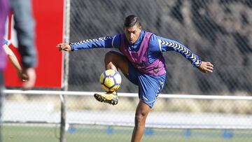 Bryan Acosta con el Tenerife.