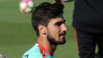 André Gomes sufre una contusión.