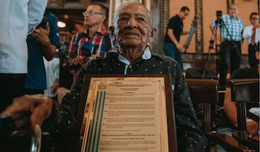 Este ecuatoriano tiene 123 años, sigue trabajando y desea validar su edad para convertirse en el hombre más viejo del mundo