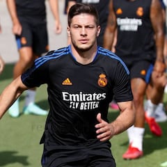 El Madrid 'confía' en Jovic