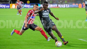 Partido de Liga BetPlay entre Junior e Independiente Santa Fe.