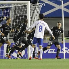El Sporting gana al Tenerife y sigue soñando con el Playoff