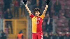 Mustafa Kapi celebra un triunfo con el Galatasaray.