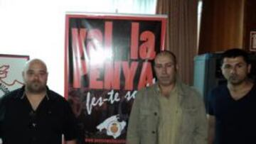 <b>PEÑAS INDIGNADAS. </b>Los peñistas del Mallorca quieren seguir organizando los actos previos a los partidos jugados en casa.