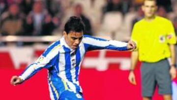 <b>A UN PASO. </b>Omar Bravo jugará en breve en Tigres de Monterrey.