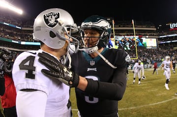 Las imágenes del último MNF entre los Eagles y Raiders