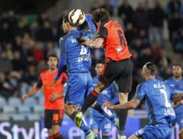 0-1. El portero azulón Guaita marcó en propia puerta tras un remate de Íñigo Martínez.