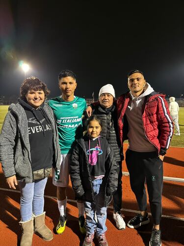 “Mi abuelo siempre me llevaba a entrenar... Él falleció y nunca pudo verme jugar en Primera”