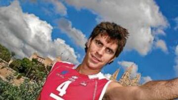 <b>CAPITAN Y LÍDER. </b>El internacional Manuel Sevillano estrena a sus 27 años la capitanía del Palma, el equipo a batir en esta temporada.