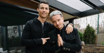 El cantante de reggeatón es embajador de Tag Heuer junto a Cristiano Ronaldo y comparten una amistad cercana.