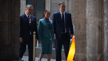 CIUDAD DE MÉXICO, 15OCTUBRE2024.- Claudia Sheinbaum Pardo, presidenta de México acompañada de Marcelo Ebrard Casaubón, secretario de economía y Francisco Alberto Cervantes, presidente del consejo Coordinador Empresarial (CCE) durante conferencia de prensa en Palacio Nacional después de reunión con empresarios de Estados Unidos.
FOTO: ANDREA MURCIA /CUARTOSCURO.COM