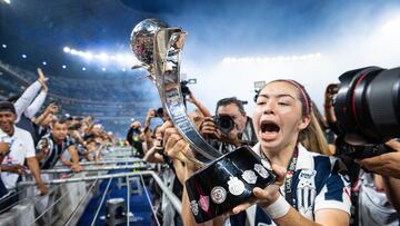 Katty Martinez of Monterrey with Champion trophy during the final second leg match between Monterrey and Tigres UANL as part of the Liga BBVA MX Femenil, Torneo Apertura 2024 at BBVA Bancomer Stadium on November 25, 2024 in Monterrey, Nuevo Leon, Mexico.