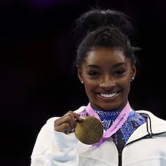 Simone Biles logra su sexto Mundial donde hace diez años ganó el primero