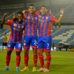 Unión vuelve al triunfo y sale del fondo de la tabla