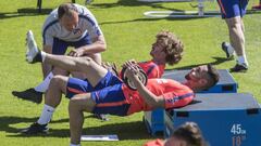 Risas y total normalidad en el primer entrenamiento de Griezmann tras su adiós