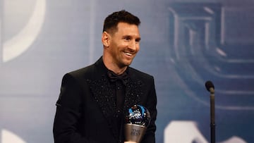 Soccer Football - The Best FIFA Football Awards - Salle Pleyel, Paris, France - February 27, 2023 Paris St Germain's Lionel Messi winner of The Best FIFA Player award 2022 REUTERS/Sarah Meyssonnier