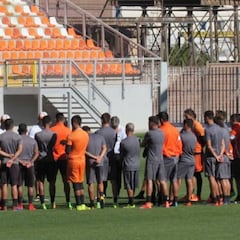 Cobreloa separa a 5 jugadores por supuesta indisciplina