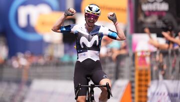 Lipper celebra su triunfo en la 6ª etapa del Giro Women.