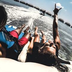 Los extremos e idílicos viajes de Nick Pescetto y Giulia Calcaterra