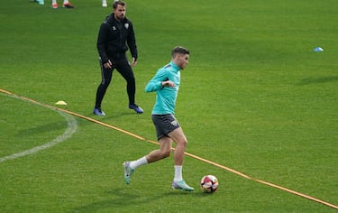 El Málaga echa el aldabón al Alcoyano en plena tormenta judicial