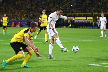 Cristiano abrió el marcador tras una sensacional jugada del Madrid: seis jugadores dieron y movieron el balón con nueve toques en 13 segundos. Era su gol número 95 en Champions, pero todo el buen trabajo de los blancos se perdió con un zurdazo de Schürrle a tres minutos del tiempo reglamentario.