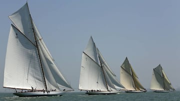 El &#039;Lady Anne&#039;, el &#039;Hispania&#039;, el &#039;Tuiga&#039; y el &#039;Mariska&#039;, los cuatro &uacute;nicos supervivientes de la clase 15MJI, se desaf&iacute;an en la bah&iacute;a de Palma