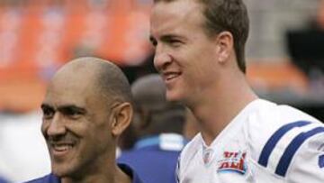 <b> COACH Y QUARTERBACK </b> Tony Dungy, entrenador, y Peyton Manning, la gran estrella de los Colts de Indianapolis.