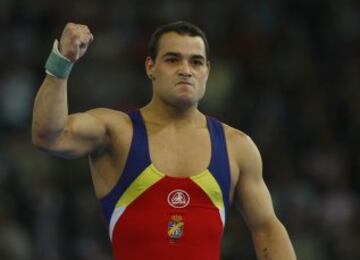 Uno de los casos más sonados de deportistas que fueron cachados fumando marihuana, es el del gimnasta Deferr, quien dio positivo por cannabis cuando ganó plata en piso, en el Mundial de 2002 (en Hungría). Al español se le suspendió poco después, tras dar positivo en la reunión de París en octubre de 2002.
