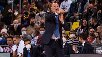 El Baskonia destituye a Ivanovic y recupera al croata Neven Spahija