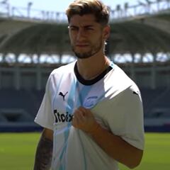 Es chileno, lo quiso Colo Colo y hoy asumirá un nuevo desafío en Europa