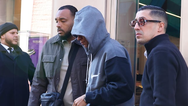 Mbappé’s Paris trip raises hope – but the clock is ticking