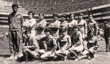 En 1971 se llevó a cabo el primer Campeonato Mundial de Futbol Femenil en el Estadio Azteca. Para el partido de inauguración, México venció 3-0 a Argentina. El Azteca aclamó a las futbolistas nacionales.