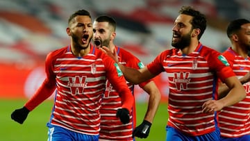 Luis Javier Suárez en un partido de Granada en LaLiga