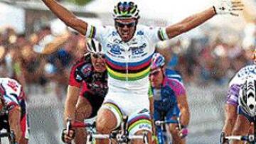 <b>EN SU CASA.</B> Cipollini llegaba ayer a su tierra, la Toscana, y esta vez (a la octava) no falló.