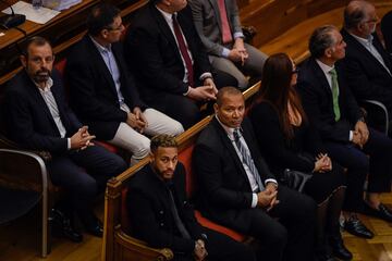 Hoy comienza el juicio del fichaje de Neymar por el Barça. Al jugador brasileño se le piden cinco años de prisión por presunta corrupción y estafa. También están acusados Sandro Rosell y Josep María Bartomeu. En la foto, Neymar durante el juicio. 