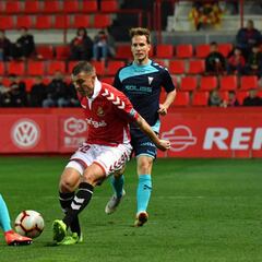 Un gol de Sadik el 94' mantiene viva la esperanza grana